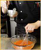 赤碕産アワビのマリネ 旬野菜のガスパチョスープ仕立て 紅花油とタイムの香り添え 